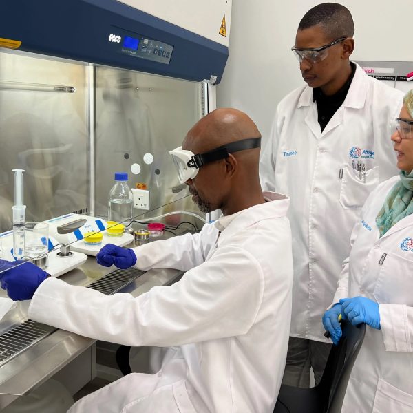 US experts fear all vaccines at risk as Trump officials target mRNA jabs