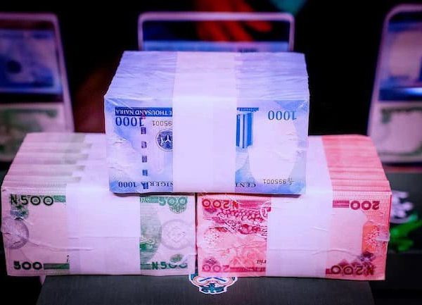 Naira gains value as foreign reserves dip despite oil price rise
