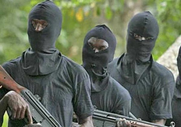 Tragedy: Gunmen kill disabled man and artisan in Imo community