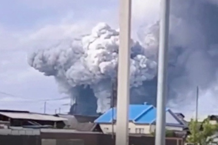 Ukraine bombs four Russian military airfields