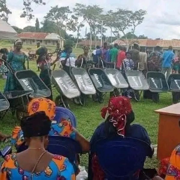 PHOTOS: Gov Alia Under Fire for Distributing Wheelbarrows to Benue Women