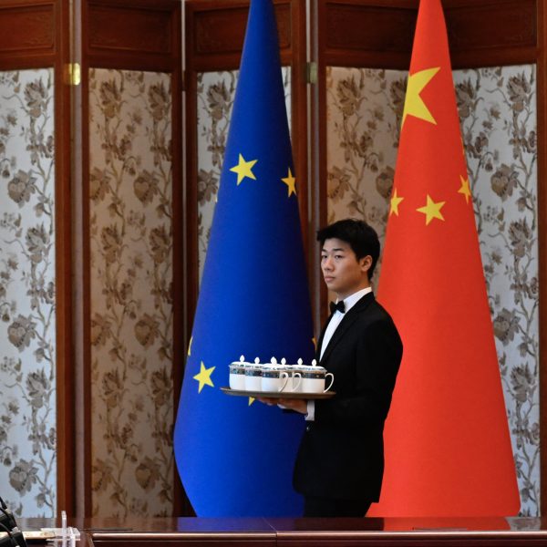 EU, China Hold Tense Talks in Beijing