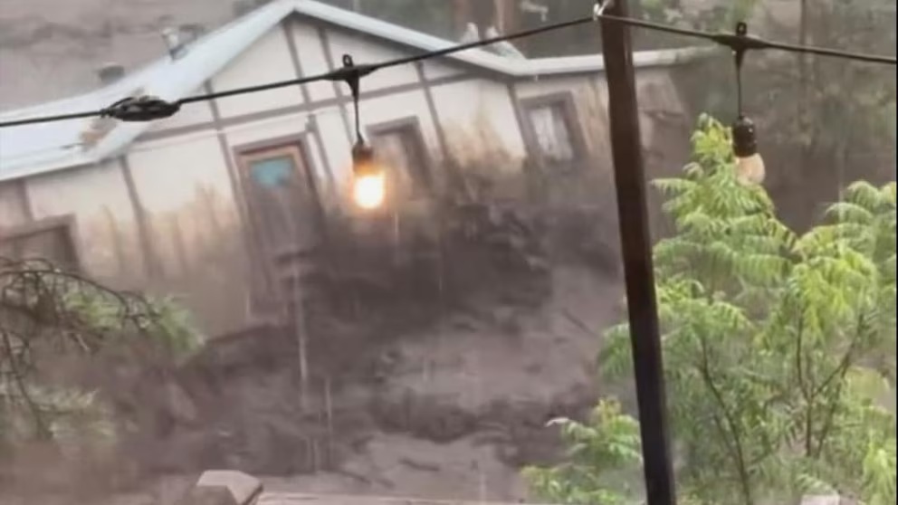 Flash flood in Mexico, at least 3 missing