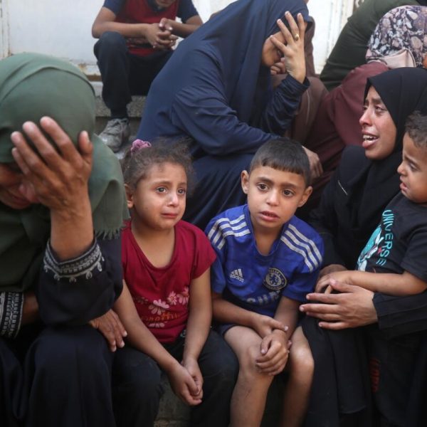 Gaza Strike Kills 8 Children Near Aid Point as Ceasefire Talks Stall