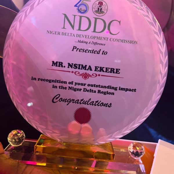 NDDC Honours Ex-MD Nsima Ekere For Outstanding Contributions