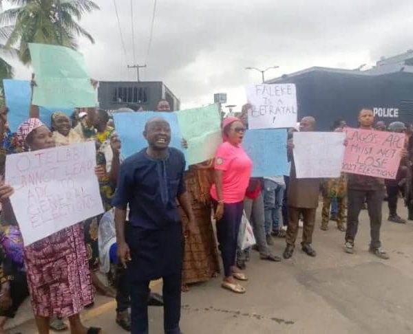APC protesters storm Lagos assembly, demand party chairman’s sack