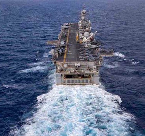 Iran Warns Off U.S. Warship in Gulf Showdown