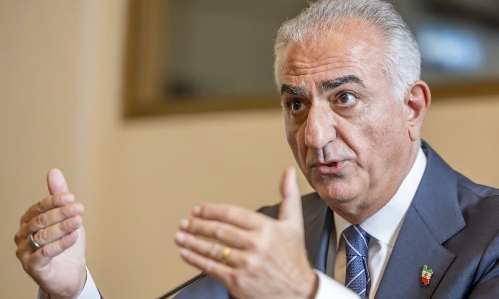 Iran's Pahvali loses support from home