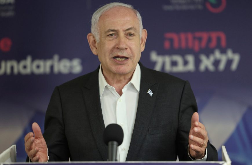 Israel to send negotiators to Qatar despite Hamas rift