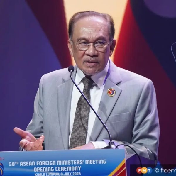 Malaysia's PM Anwar warns of weaponization of trade