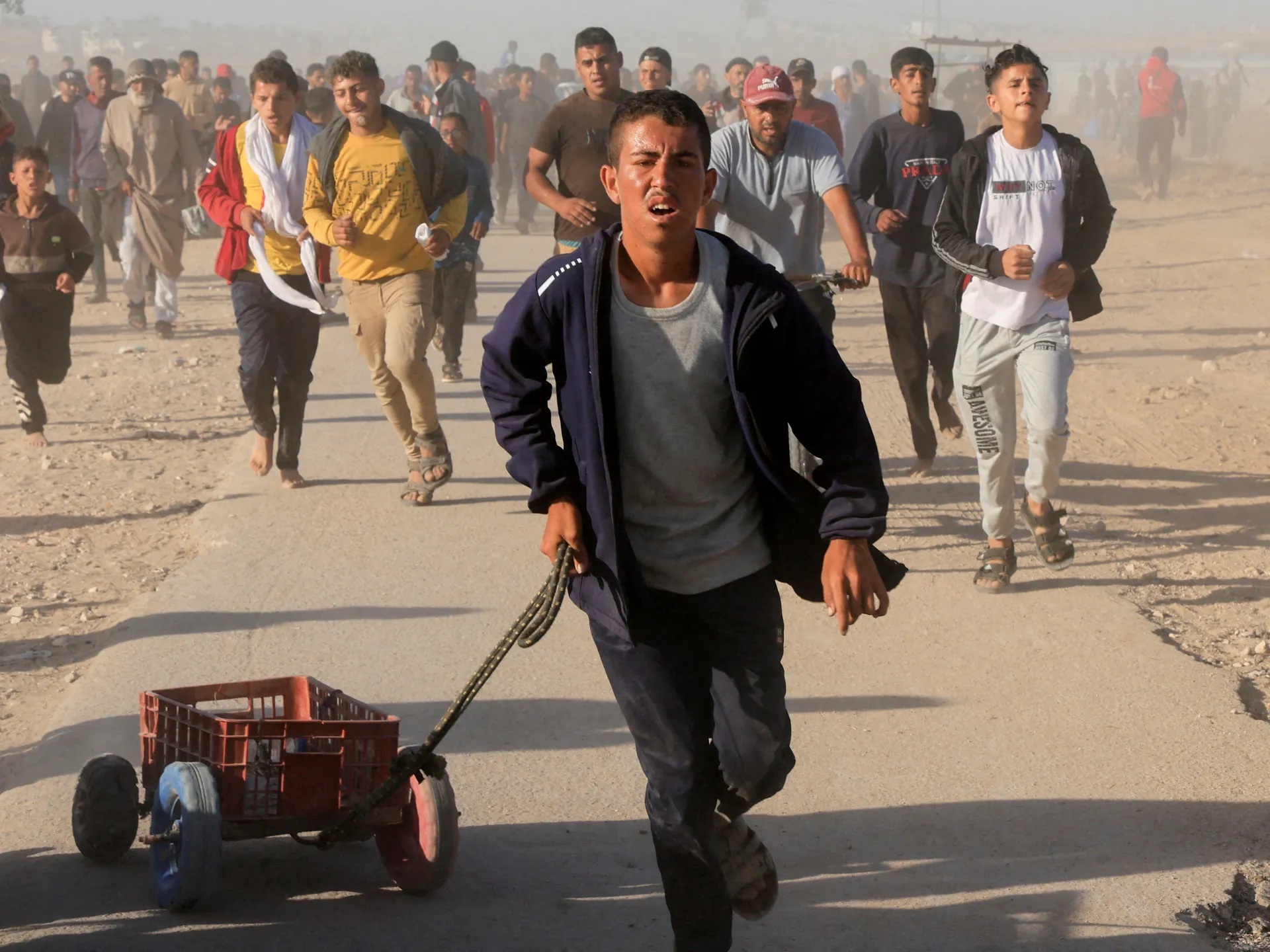 Over 700 Palestinians killed, seeking aid in Gaza