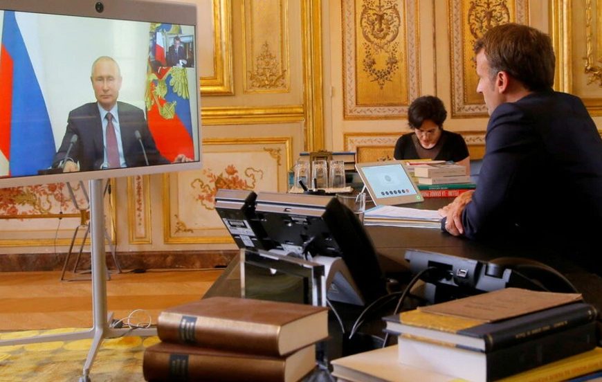 Putin and Macron in talks over Iran