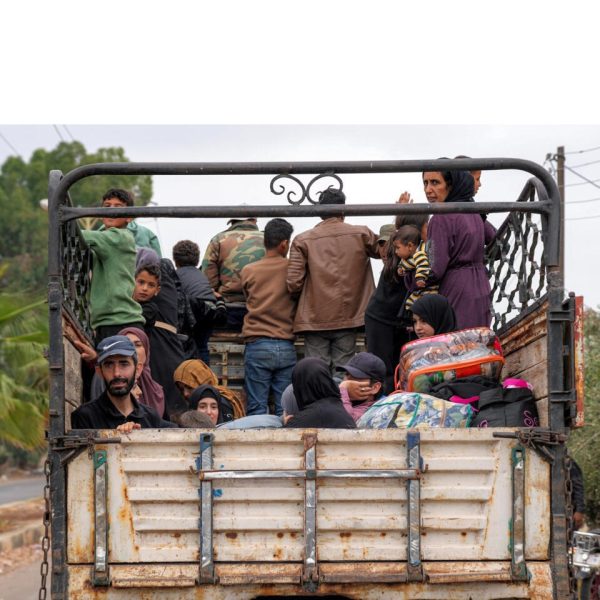 Syrian Forces Evacuate Bedouins as Tensions Simmer in Region