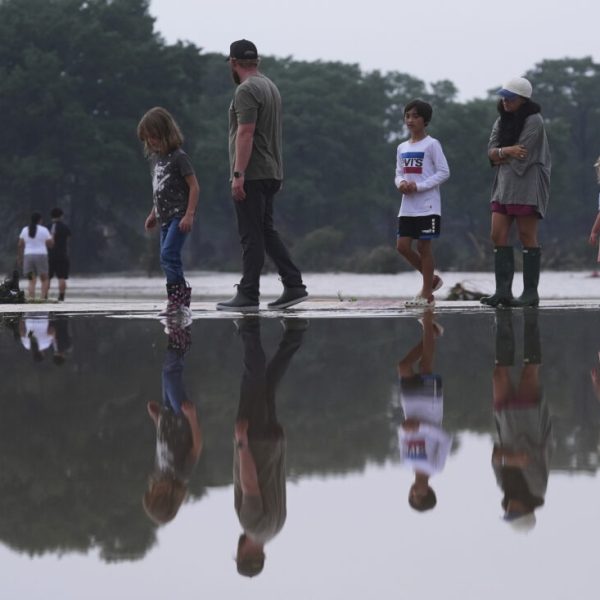 Texas flood - 27 dead, children among the missing