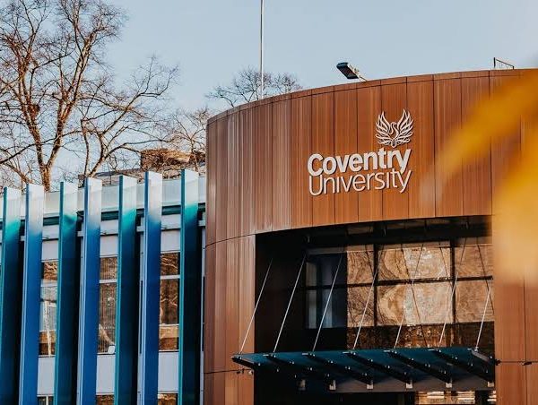 32 Nigerian Scholars Set New Record at UK Varsity