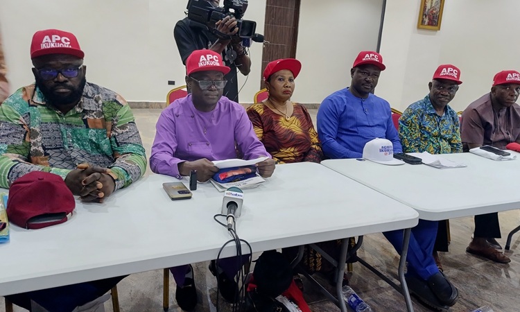 Rt. Hon. Timothy Ifedioranma reading the communique following the endorsement Prince Nicholas Chukwujekwu Ukachukwu, of the APC