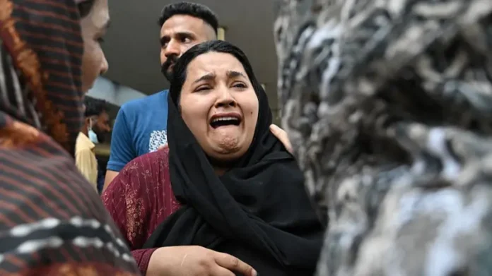 as Fire Engulfs Pakistan Hospital